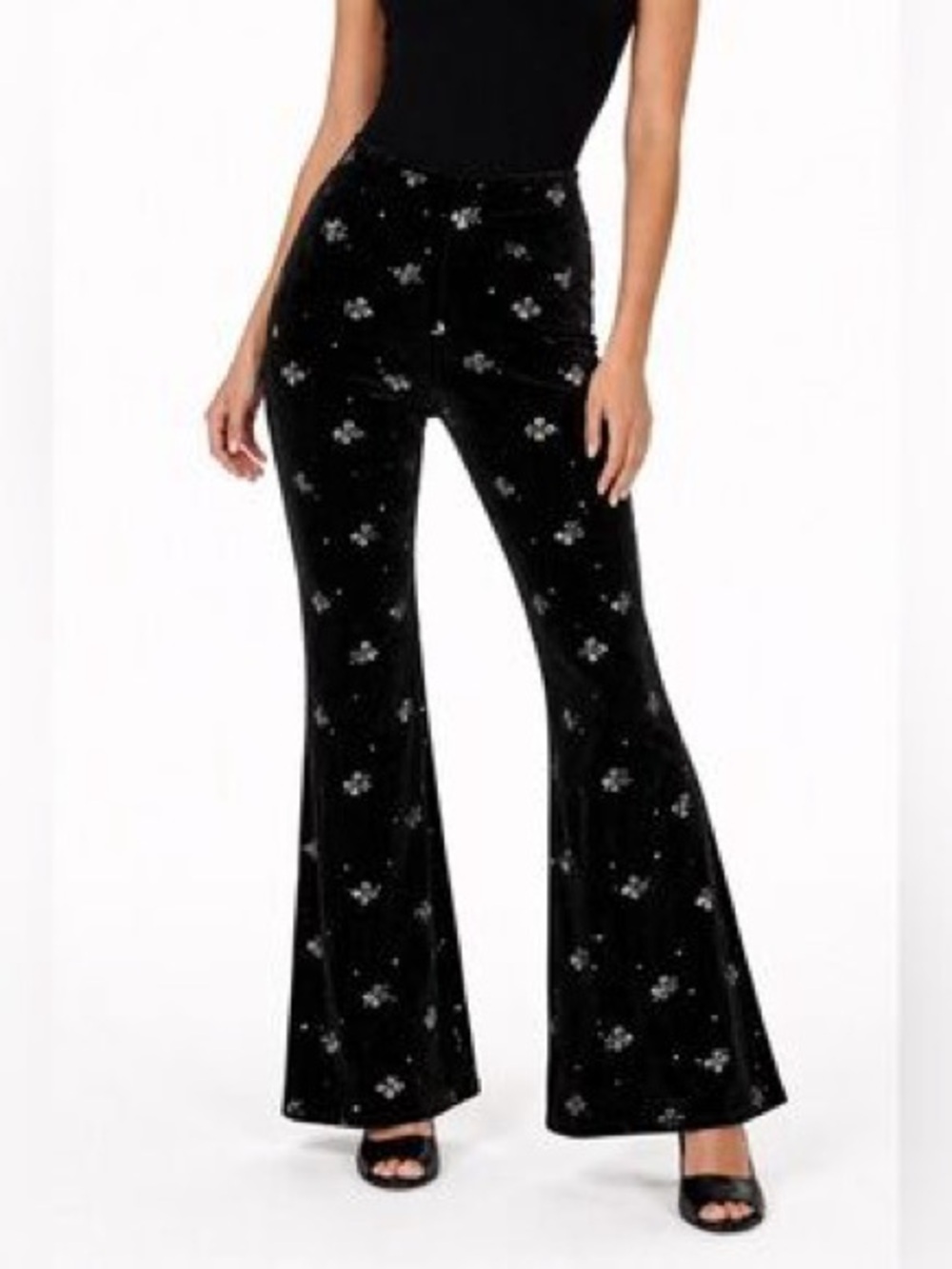 NWT Avec Les Filles Black Velvet Floral Embroidered Flare Pants